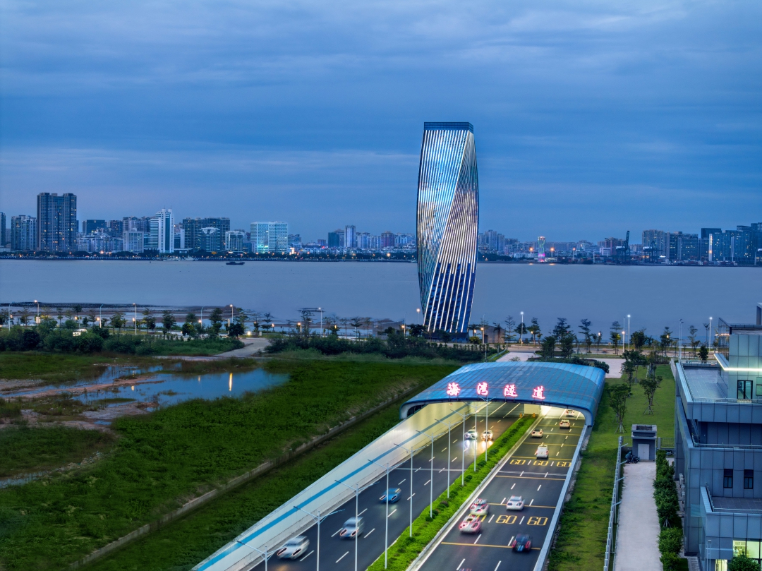汕頭海灣隧道1.jpg