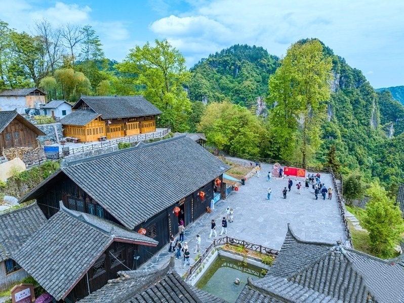 湘西矮寨橋十八洞村2.jpg